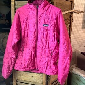Patagonia women’s size medium raspberry colored lightweight puffer